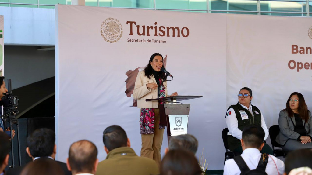 Secretaria de Turismo Federal dando su mensaje a los zacatecanos