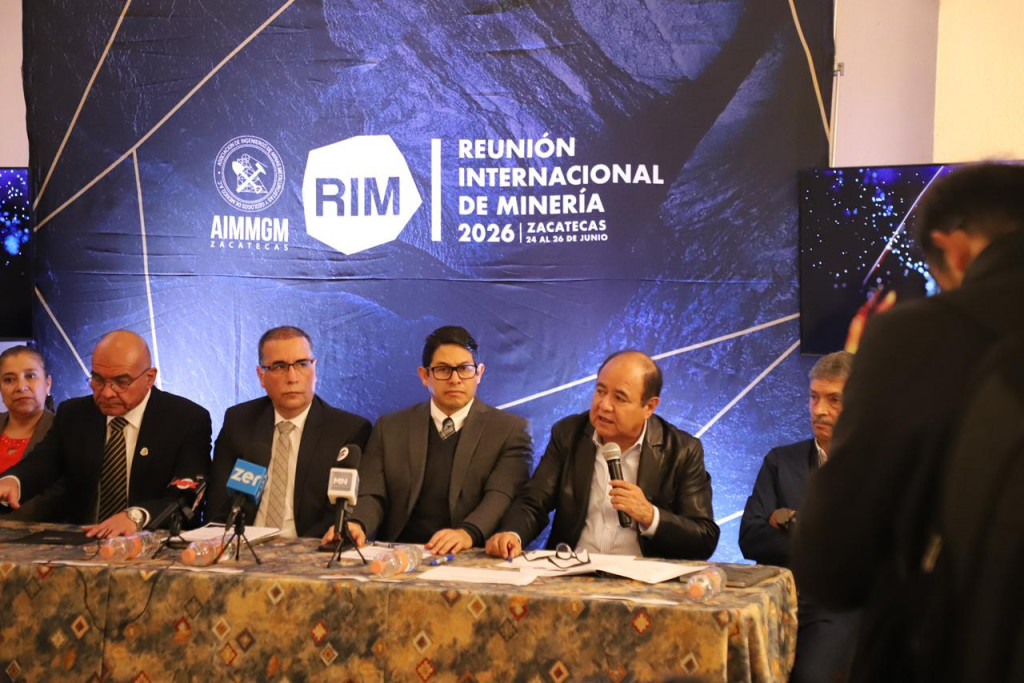 Le Roy Barragán Ocampo Secretario de Turismo en presidium Reunión Internacional de Minería 2026