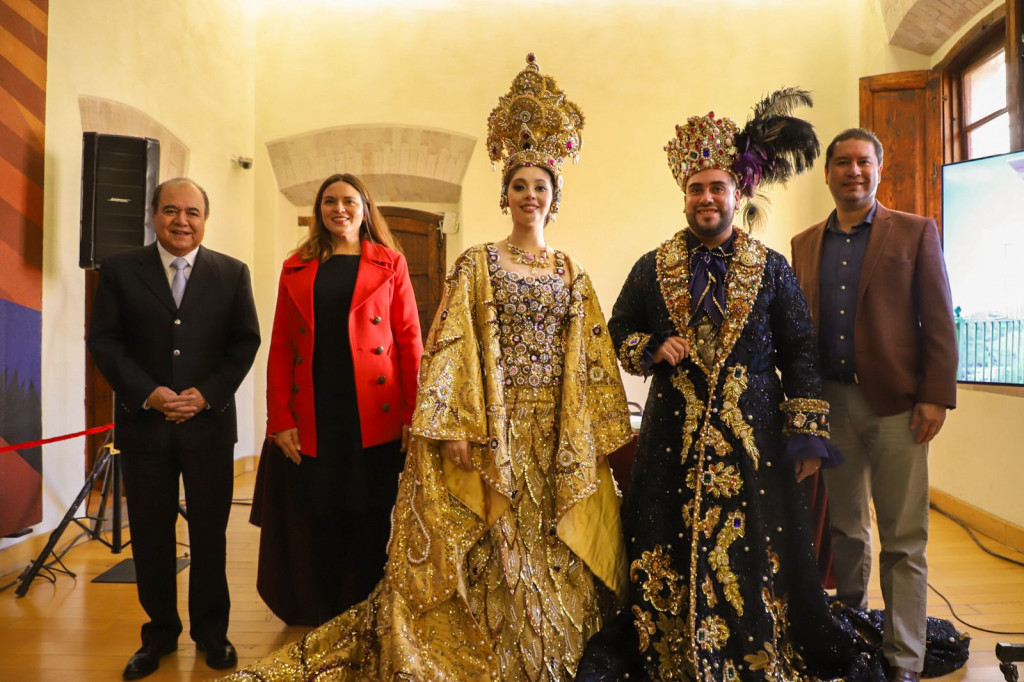 Secretario con autoridades de Mazatlán Sinaloa promoviendo el Carnaval Internacional 2026