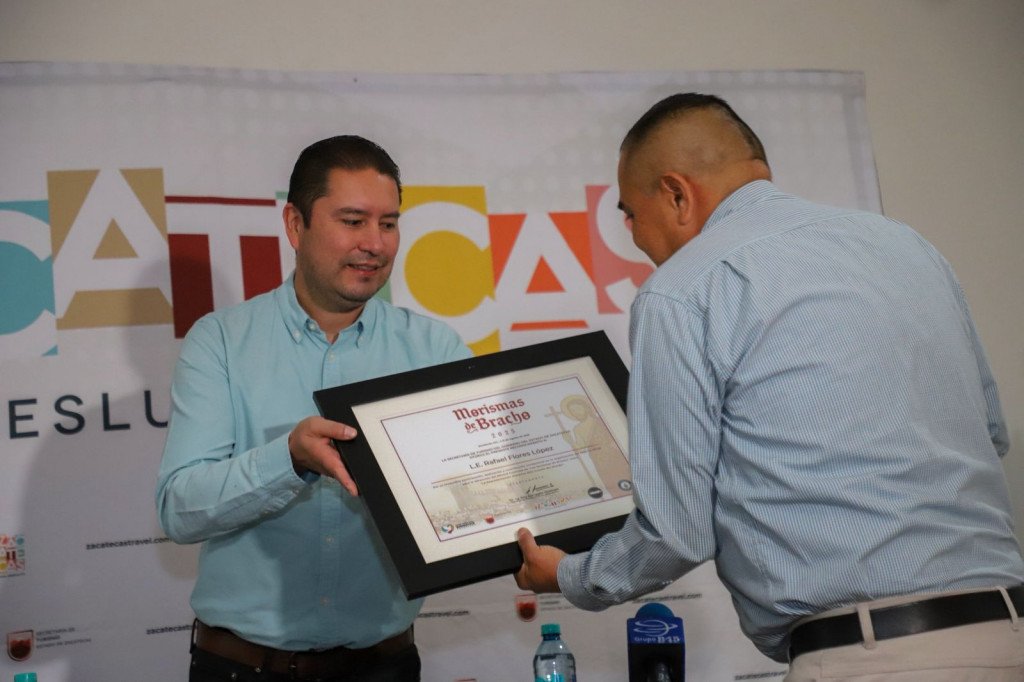 Recibe Museo de Bracho certificado oficial de Récord Guinness a la representación histórica más grande del mundo